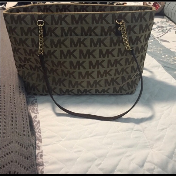 Michael Kors Chain Tote - Picture 1 of 3